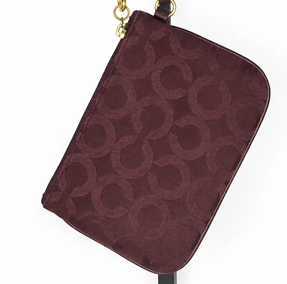 Coach wristlet, Coach signature wristlet,burgundy Coach wallet, plum Coach pouch - Picture 4 of 7